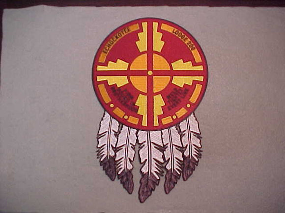 200 J? ECHOCKOTEE, 2009 JACKET PATCH WITH HANGING FEATHERS