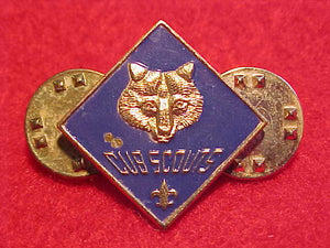 CUB SCOUTS LEADER PIN, 2 CLUTCH BACK PINS ON BACK