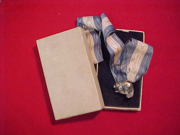 SILVER BEAVER MEDAL, TYPE 2, WORN RIBBON, 1932-LATE 1930'S, STERLING SILVER, MARKED 
