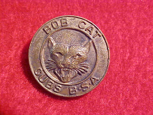 BOB CAT PIN,CUBS BSA,1930-46. SAFETY PIN STYLE CLASP,CAST METAL EMBLEM