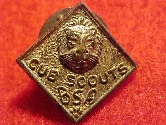 LION PIN, CUB SCOUTS BSA, CLUTCH BACK, 1950'S 60'S