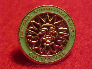 CUB SCOUT PIN, NATIONAL SUMMERTIME AWARD, GREEN/GOLD