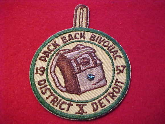 1957, DETROIT AREA C., DISTRICT 10 BACK PACK BIVOUAC HONOR AWARD (GREEN STONE ON PACK)