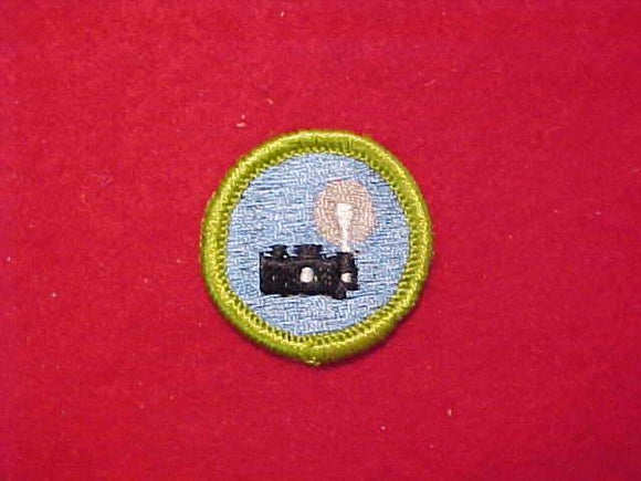 PHOTOGRAPHY, MERIT BADGE WITH CLOTH BACK, GREEN BORDER, 1960-72