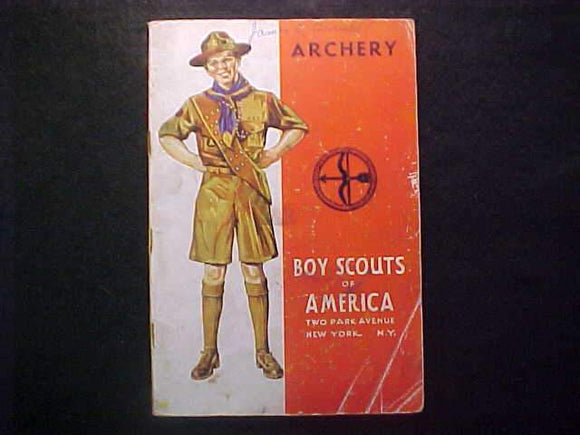 ARCHERY MERIT BADGE BOOK, TYPE 4 COVER, COPYRIGHT 1941, FAIR COND.