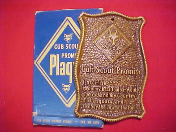 CUB SCOUT PROMISE PLAQUE, SYRROCO, 1950'S, MINT IN ORIG. BOX